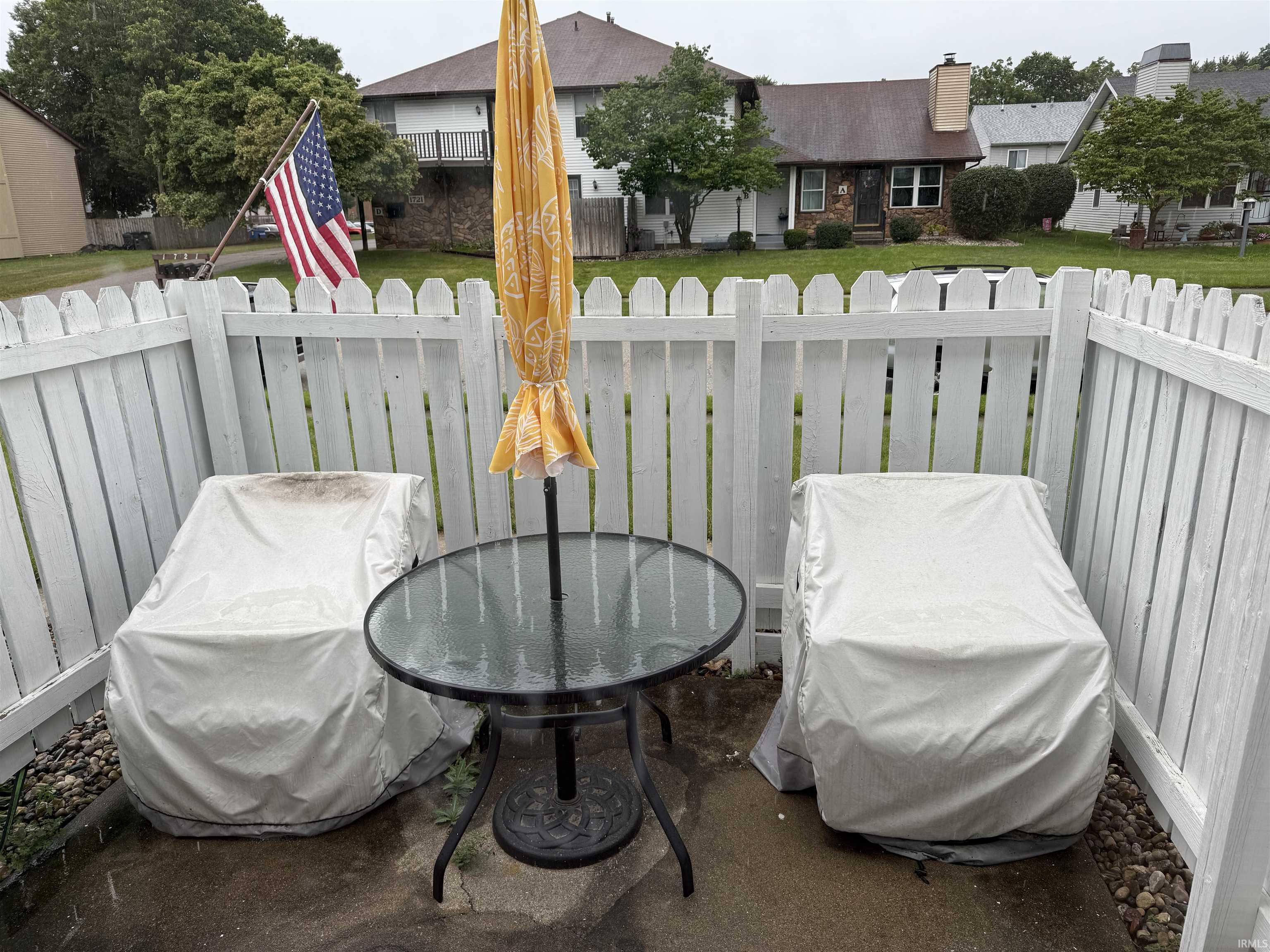 Elkhart, Indiana 46514, United States, 2 Bedrooms Bedrooms, ,2 BathroomsBathrooms,Residential,Contingent,182866