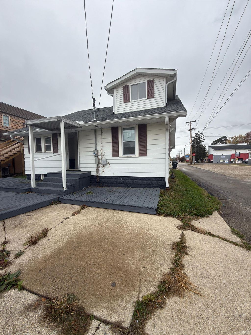 Photo of 1520 N Wheeling Avenue, Muncie, IN 47303 (MLS # 202544179)