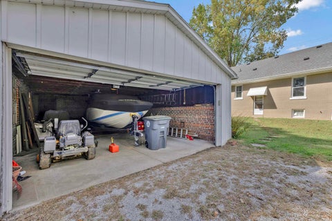 Tiny photo for 4515 Covert Avenue, Evansville, IN 47714 (MLS # 202638031)