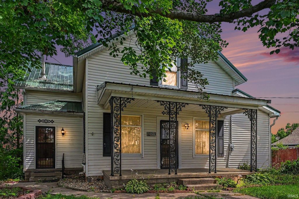 Photo of 219 W Dewey Street, Bremen, IN 46506 (MLS # 202626503)