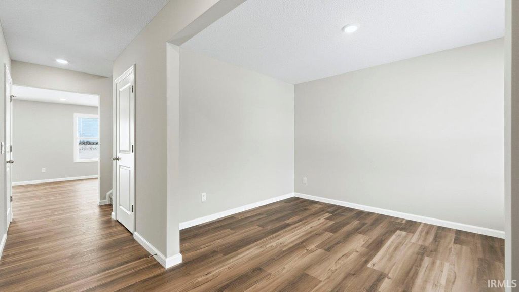 Photo of 1001 Stuckey Pointe Pass, Fort Wayne, IN 46818 (MLS # 202548698)