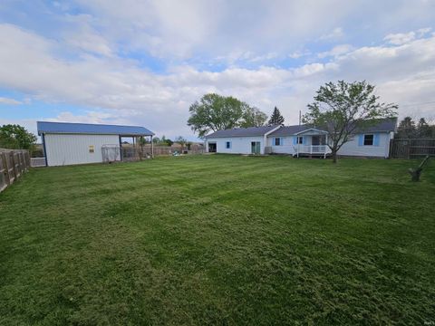 Tiny photo for 5546 E Vine Street, Amboy, IN 46911 (MLS # 202613946)