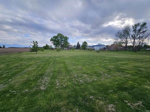 Tiny photo for 5546 E Vine Street, Amboy, IN 46911 (MLS # 202613946)