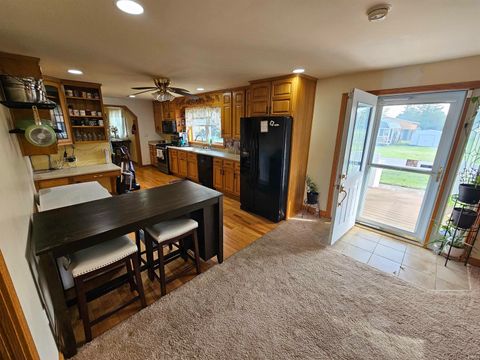 Tiny photo for 5546 E Vine Street, Amboy, IN 46911 (MLS # 202613946)