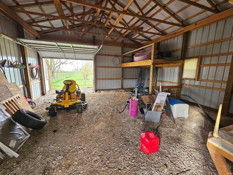 Tiny photo for 5546 E Vine Street, Amboy, IN 46911 (MLS # 202613946)