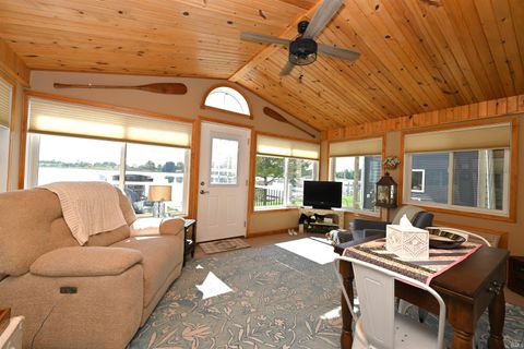 Tiny photo for 11295 W Lakeshore Drive, Kewanna, IN 46939 (MLS # 202539664)