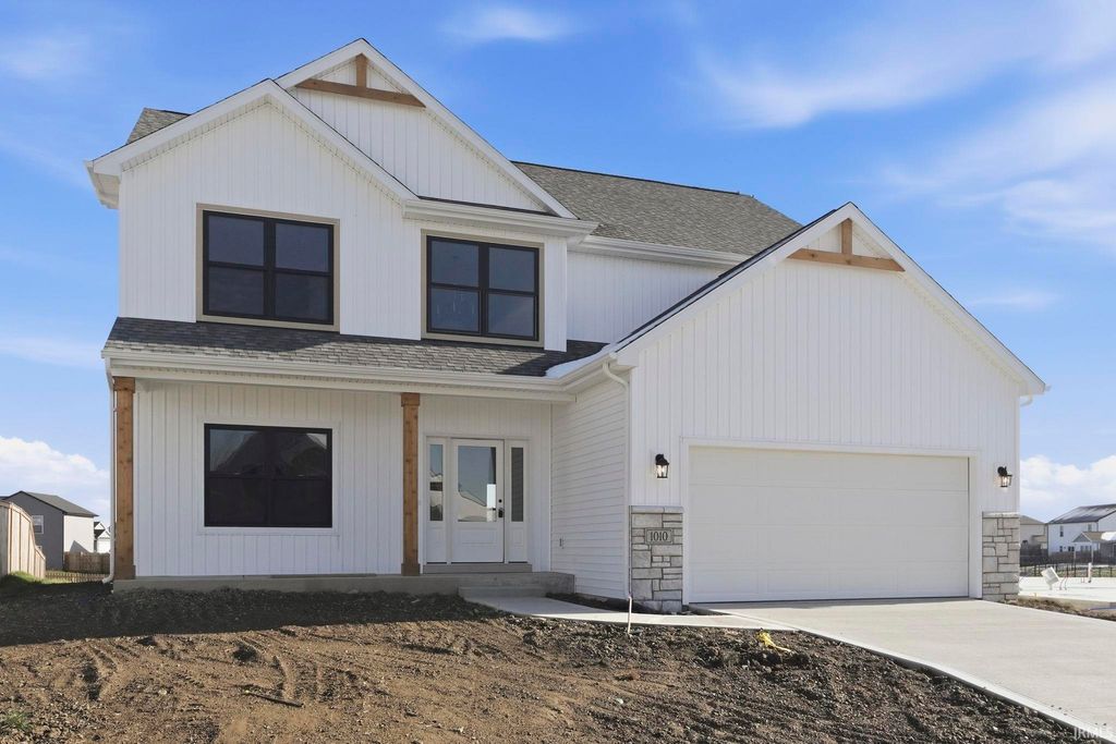 Photo of 1010 Arthur Heights Drive, Fort Wayne, IN 46818 (MLS # 202540090)