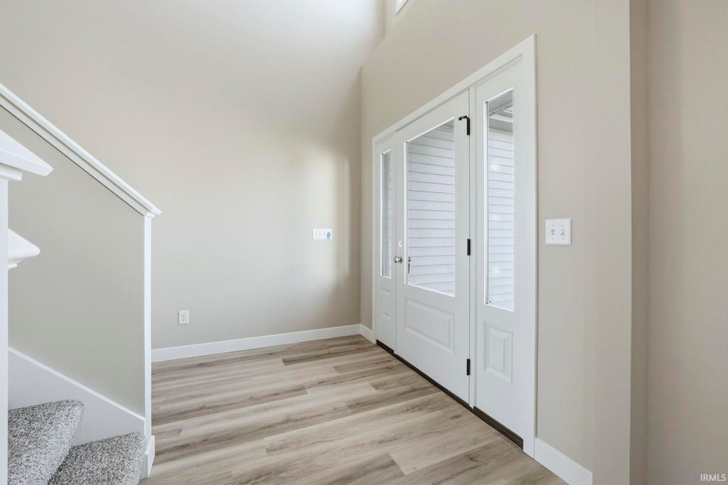 Photo of 1010 Arthur Heights Drive, Fort Wayne, IN 46818 (MLS # 202540090)