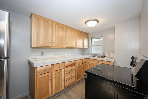 Tiny photo for 562 E Franklin Street, Berne, IN 46711 (MLS # 202643826)