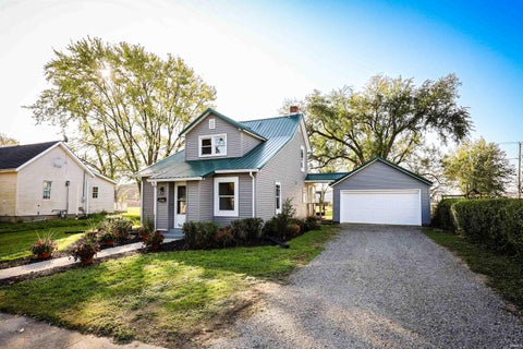 Tiny photo for 562 E Franklin Street, Berne, IN 46711 (MLS # 202643826)