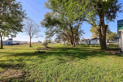 Tiny photo for 562 E Franklin Street, Berne, IN 46711 (MLS # 202643826)