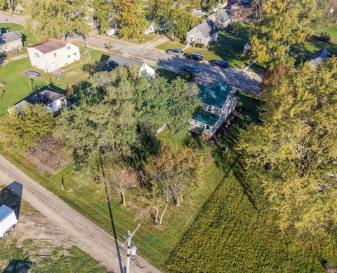 Tiny photo for 562 E Franklin Street, Berne, IN 46711 (MLS # 202643826)