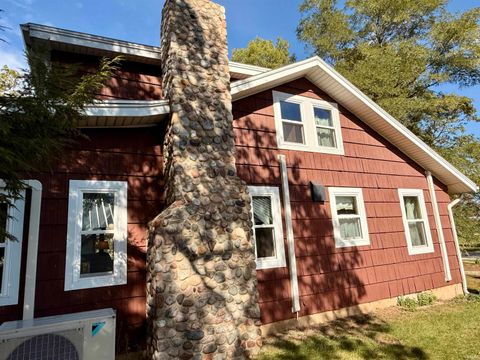 Tiny photo for 2024 White Creek Drive, Rochester, IN 46975 (MLS # 202541511)