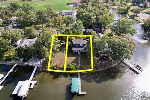 Tiny photo for 2024 White Creek Drive, Rochester, IN 46975 (MLS # 202541511)