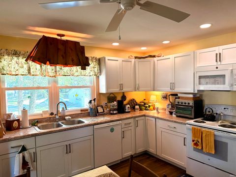 Tiny photo for 2024 White Creek Drive, Rochester, IN 46975 (MLS # 202541511)