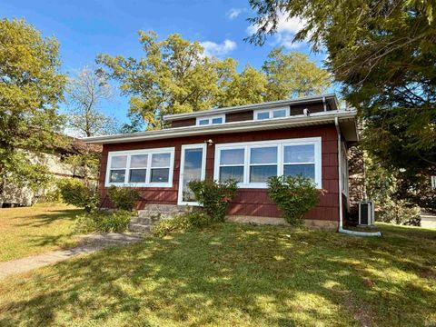 Tiny photo for 2024 White Creek Drive, Rochester, IN 46975 (MLS # 202541511)