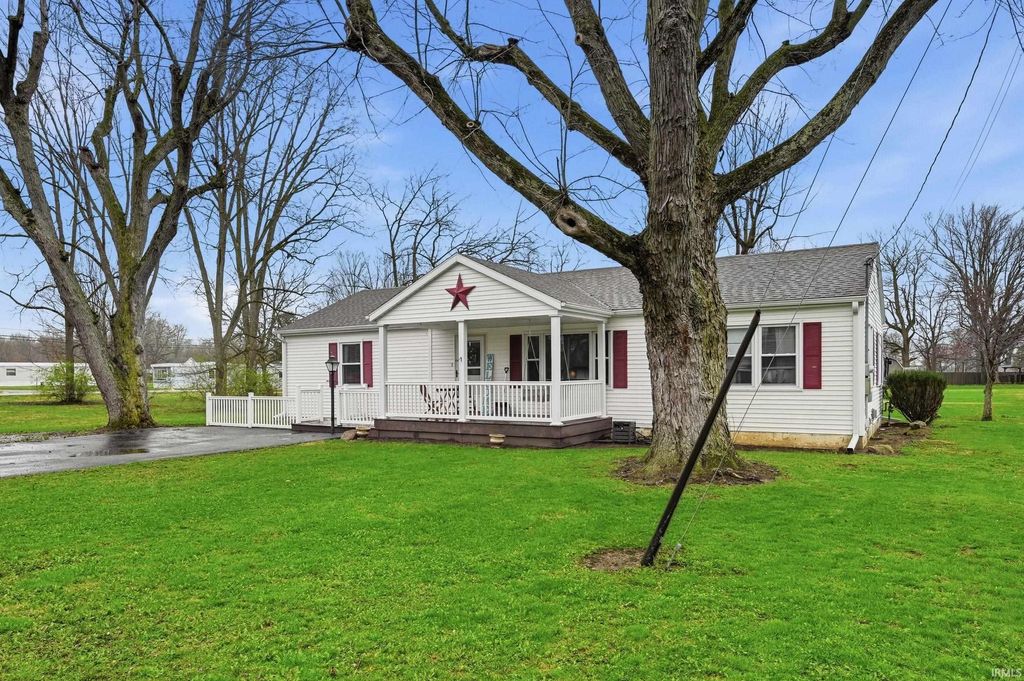 Photo of 719 E Jackson Street, Eaton, IN 47338 (MLS # 202611218)