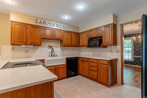 Tiny photo for 1542 Kings Bridge Road, Evansville, IN 47725 (MLS # 202637325)