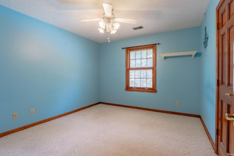 Tiny photo for 1542 Kings Bridge Road, Evansville, IN 47725 (MLS # 202637325)