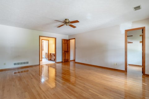 Tiny photo for 1542 Kings Bridge Road, Evansville, IN 47725 (MLS # 202637325)