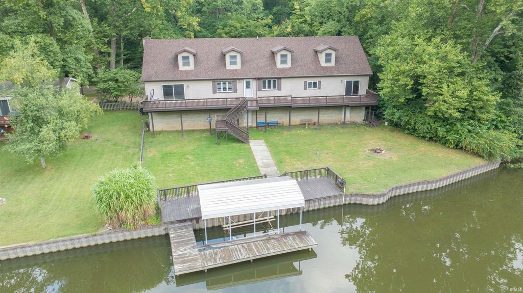 Photo of 1120 N Diamond Point Court, Monticello, IN 47960 (MLS # 202615986)