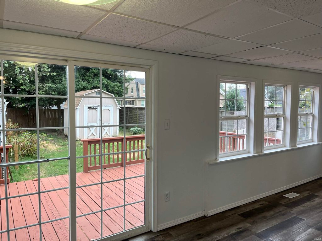 Photo of 101 N Spring Street, Evansville, IN 47711 (MLS # 202541446)