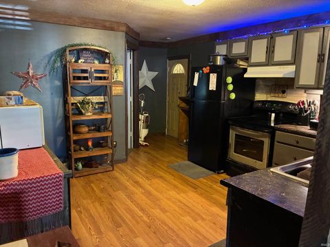 Tiny photo for 17 Boyer Street, Williamsport, IN 47993 (MLS # 202618409)