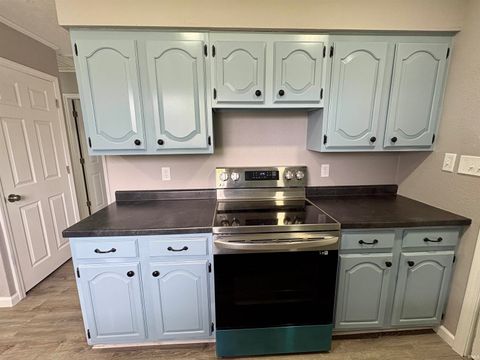 Tiny photo for 2214 W King Street, Kokomo, IN 46901 (MLS # 202616873)