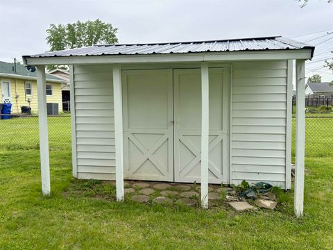 Tiny photo for 2214 W King Street, Kokomo, IN 46901 (MLS # 202616873)