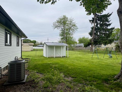 Tiny photo for 2214 W King Street, Kokomo, IN 46901 (MLS # 202616873)