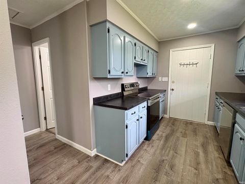 Tiny photo for 2214 W King Street, Kokomo, IN 46901 (MLS # 202616873)