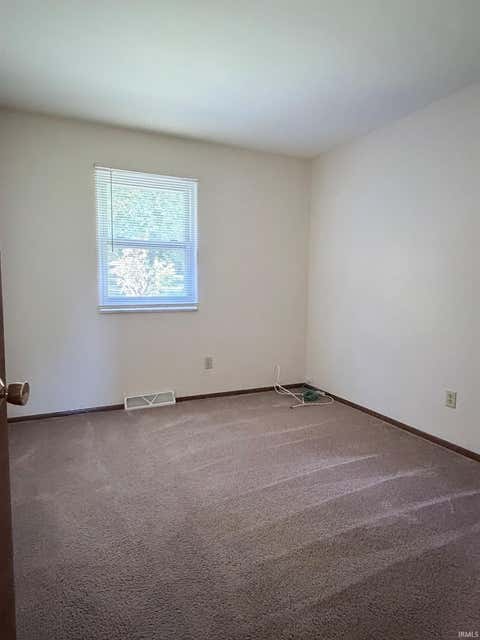 Tiny photo for 3711 W Tapp Road, Bloomington, IN 47403 (MLS # 202623187)