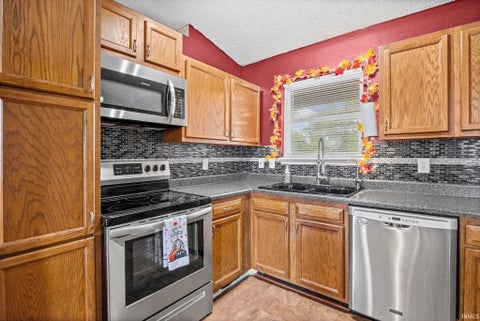 Tiny photo for 421 Faxon Drive, Lafayette, IN 47905 (MLS # 202639418)