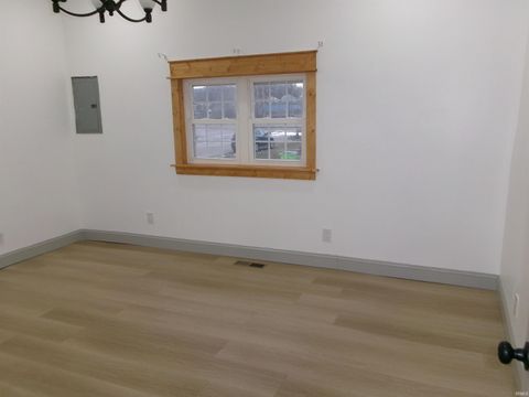 Tiny photo for 901 RACE Street, Logansport, IN 46947 (MLS # 202549279)