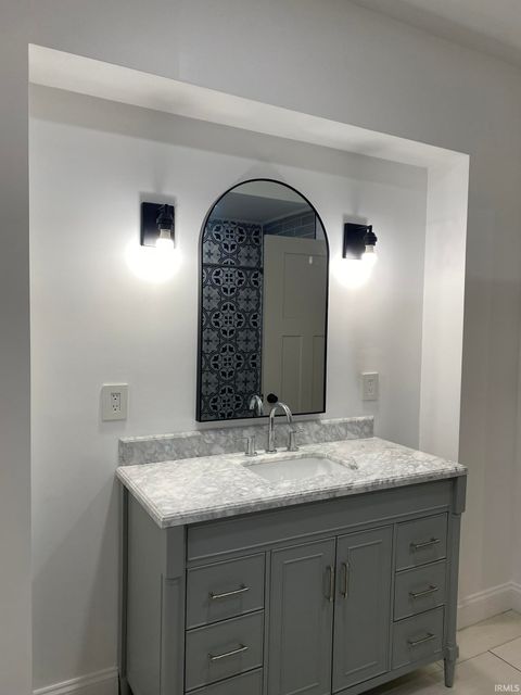 Tiny photo for 901 RACE Street, Logansport, IN 46947 (MLS # 202549279)