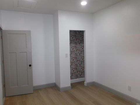 Tiny photo for 901 RACE Street, Logansport, IN 46947 (MLS # 202549279)