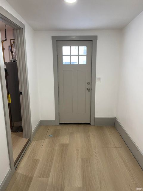 Tiny photo for 901 RACE Street, Logansport, IN 46947 (MLS # 202549279)