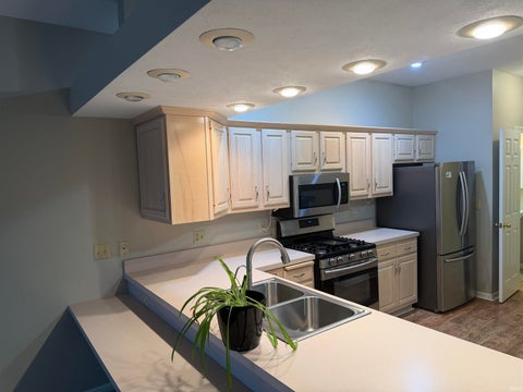 Tiny photo for 1119 Diamond Drive, Mishawaka, IN 46544 (MLS # 202643634)