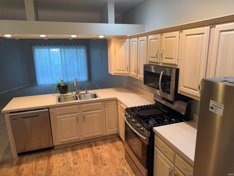 Tiny photo for 1119 Diamond Drive, Mishawaka, IN 46544 (MLS # 202643634)