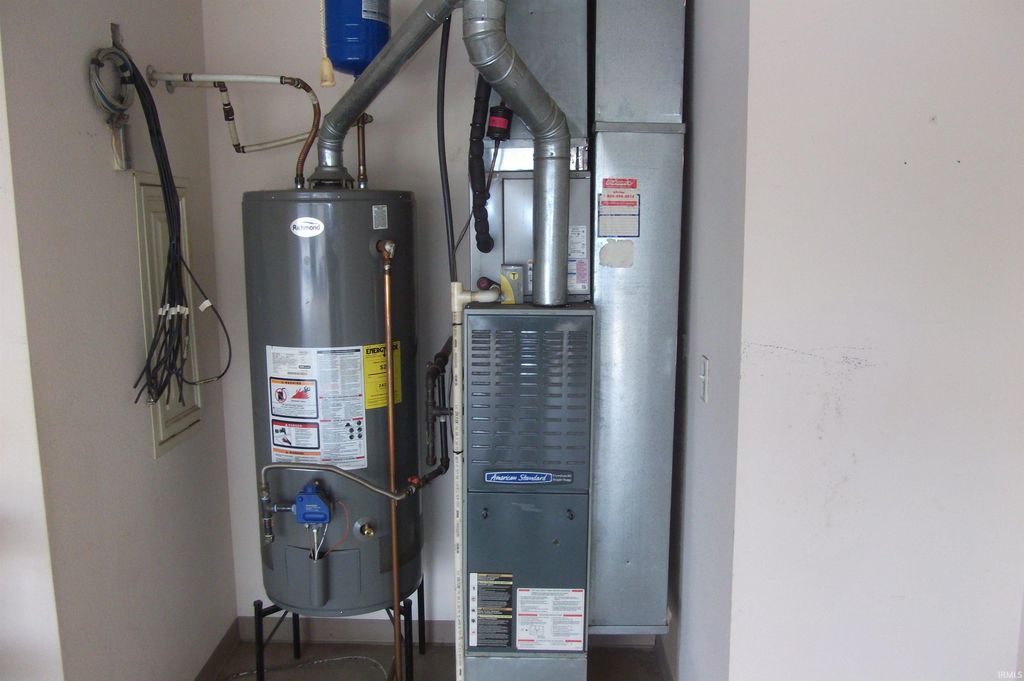 Photo of 2301 Deforest Avenue, Angola, IN 46703 (MLS # 202549224)