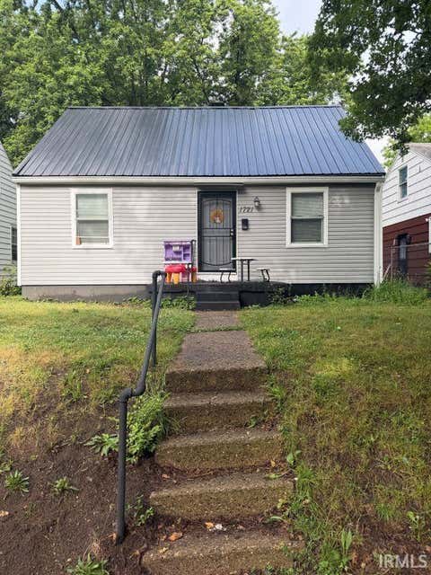 Tiny photo for 1721 Obrien Street, South Bend, IN 46628 (MLS # 202624459)