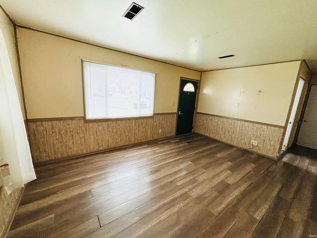 Photo of 22 Ulen Place, Lafayette, IN 47904 (MLS # 202611129)