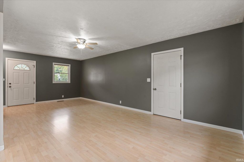 Photo of 2910 Woodmont Drive, South Bend, IN 46614 (MLS # 202542161)