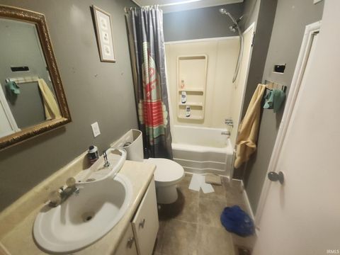 Tiny photo for 1636 Woodlawn Avenue, Logansport, IN 46947 (MLS # 202618246)