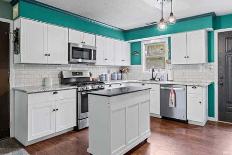 Tiny photo for 11344 W Horseshoe Bend Road, Brookston, IN 47923 (MLS # 202625306)