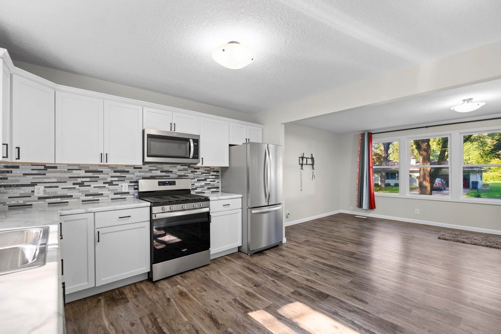 Photo of 212 Wedrick Drive, Warsaw, IN 46580 (MLS # 202634797)