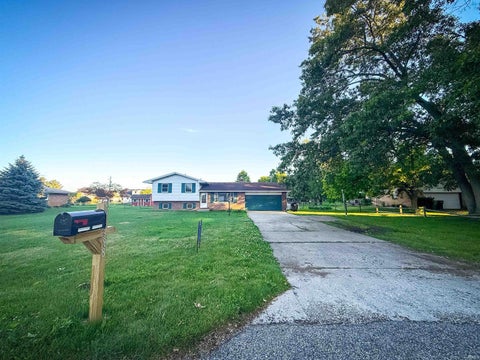 Tiny photo for 26388 Harrison Road, South Bend, IN 46619 (MLS # 202624374)