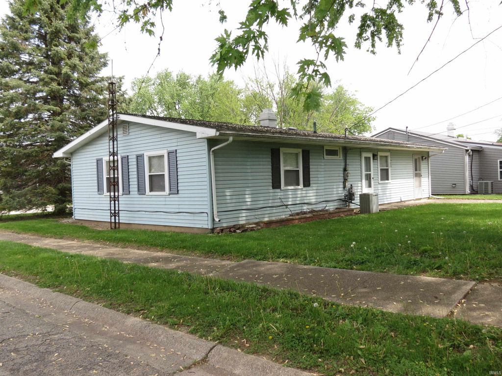 Photo of 463 Oak Street, Peru, IN 46970 (MLS # 202614842)