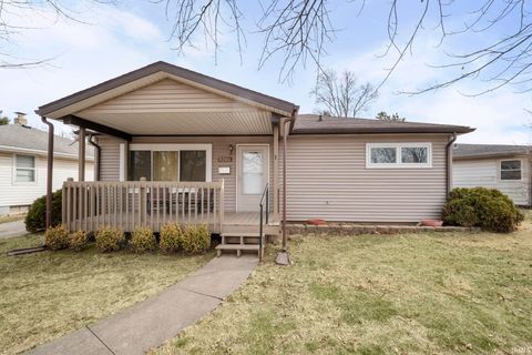Tiny photo for 1300 Ridgeway Avenue, Lafayette, IN 47904 (MLS # 202606233)