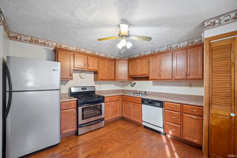 Tiny photo for 1300 Ridgeway Avenue, Lafayette, IN 47904 (MLS # 202606233)